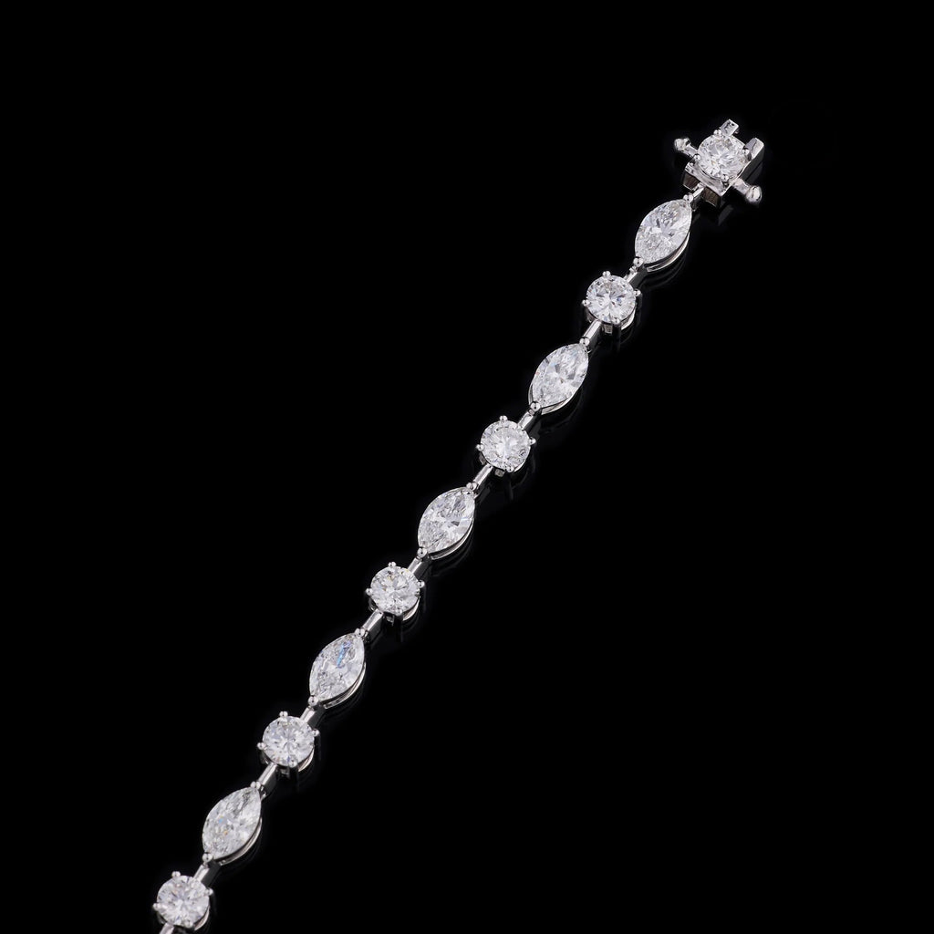 Bold Square-Cut Iced Bracelet – Luxury Statement Jewelry with Powerful Presence