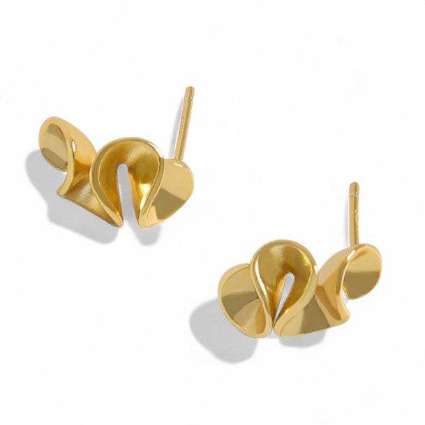 Scallop Skirt Stud Earrings - Aventus
