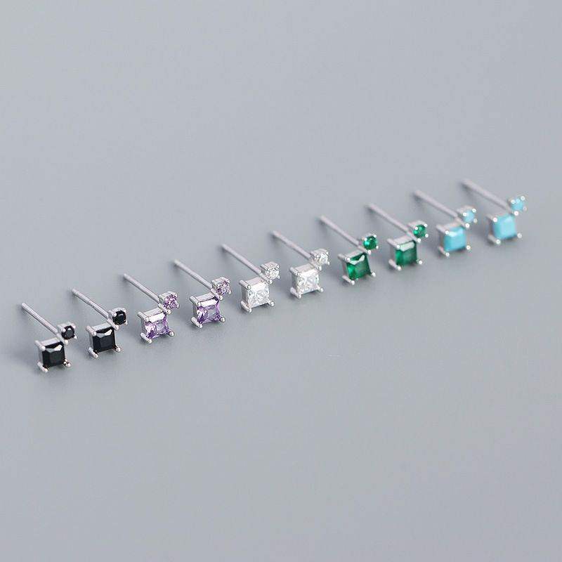 Mini Square Stud Earrings - Aventus