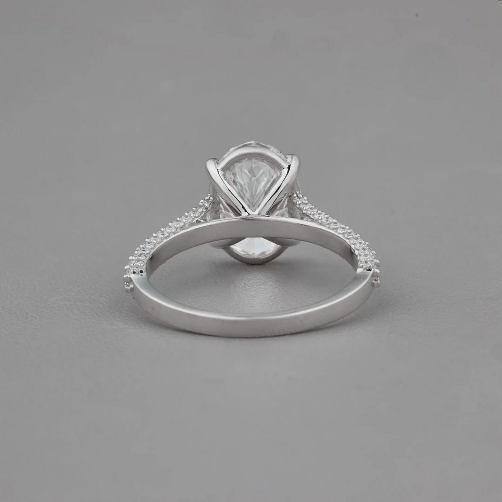 3 Carat Oval Cut Moissanite Engagement Ring – D Color VVS Diamond Alternative