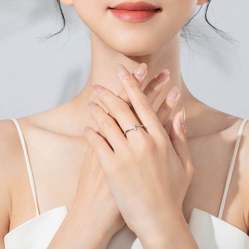 Radiant Accent Ring - Aventus