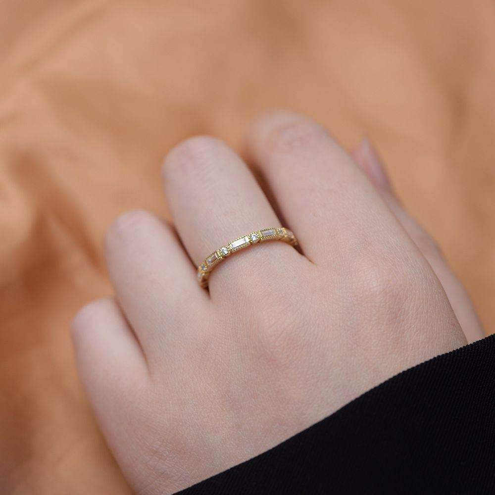 Round Baguette Eternity Band - Aventus
