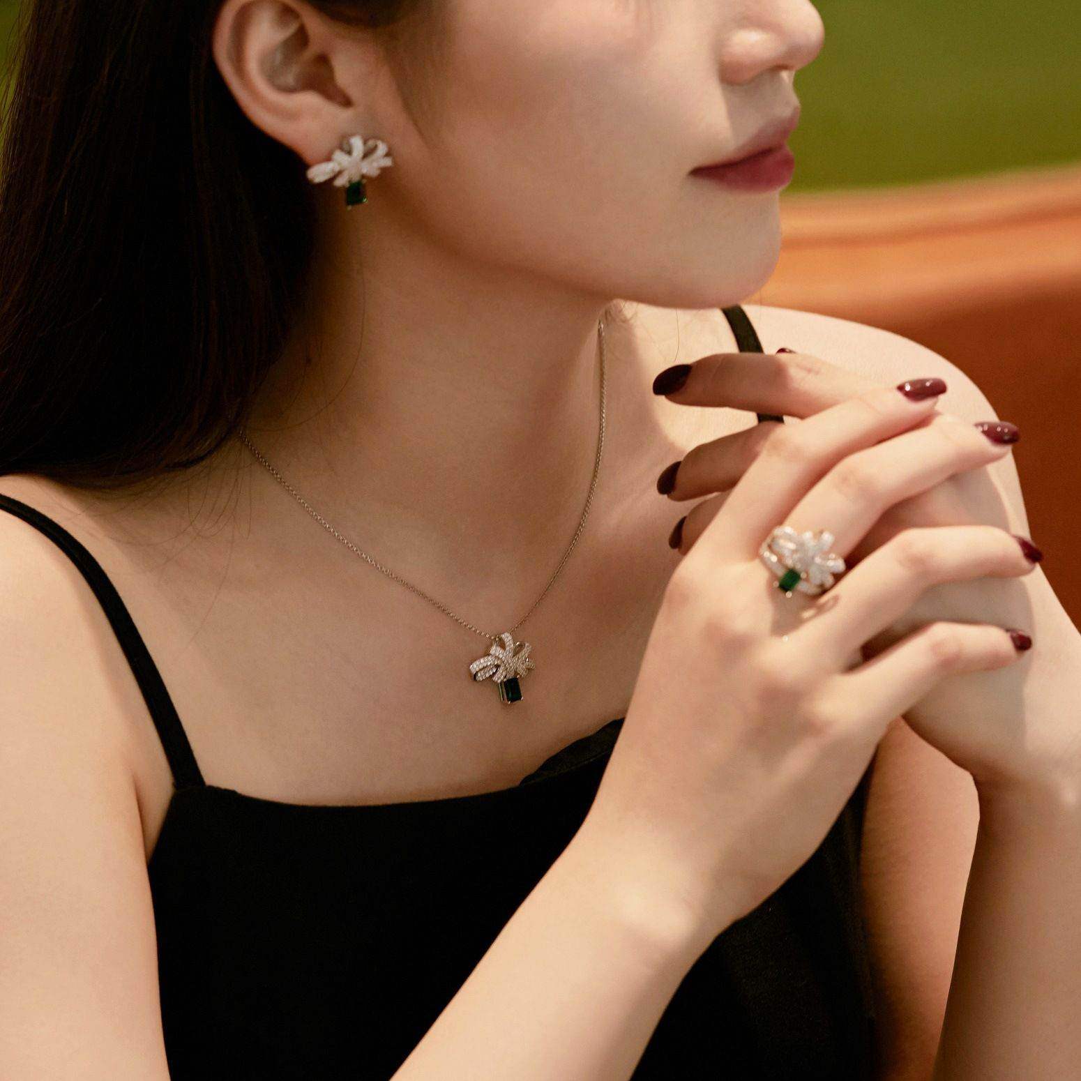 Emerald Ribbon Set - Aventus
