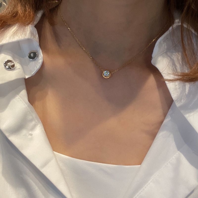 Round Diamond Pendant Necklace