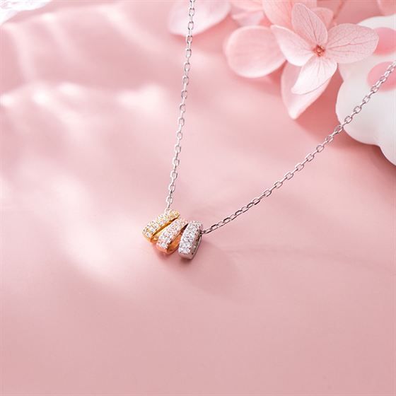 Tripple Pave Circle Necklace