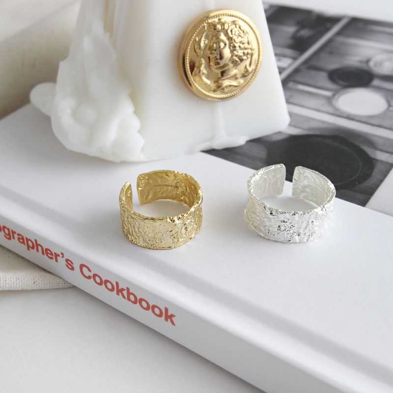 Patterend Wide Adjustable Ring