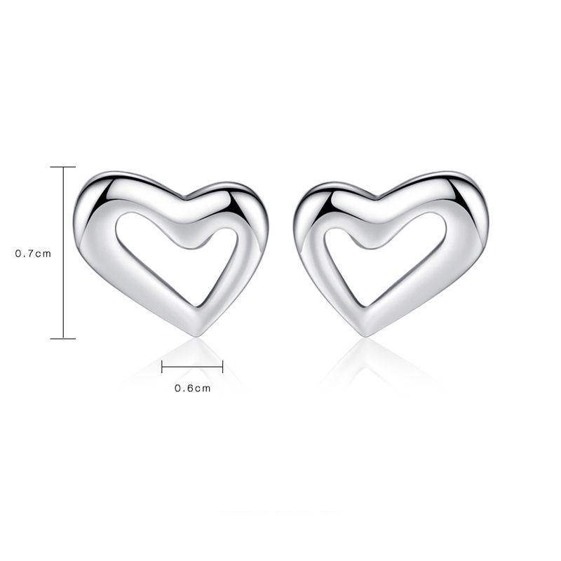 Hearted Stud Earrings - Aventus