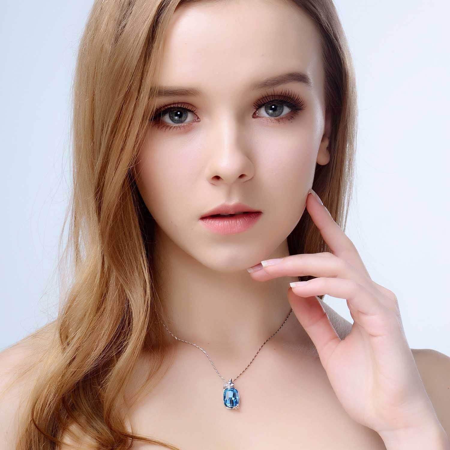 Blue Oval Butterfly Necklace - Aventus