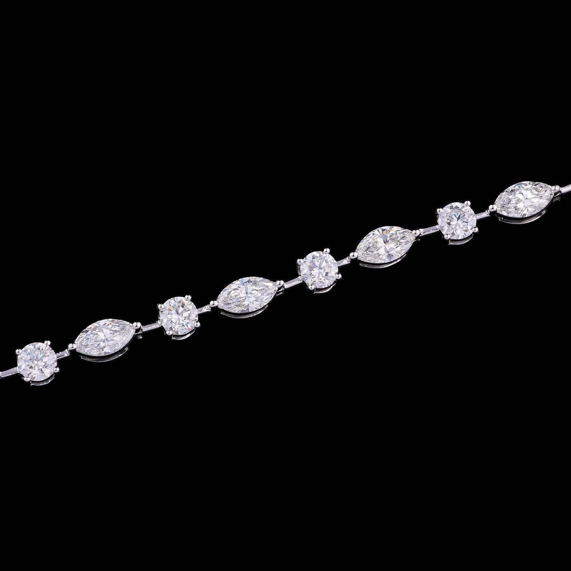 Bold Square-Cut Iced Bracelet – Luxury Statement Jewelry with Powerful Presence - Aventus