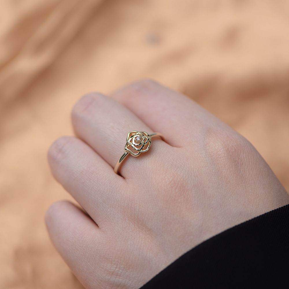 Camellia Flower Promise Ring - Aventus