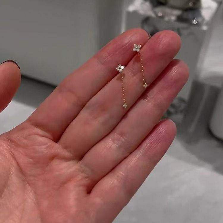 Dangling Clover Earrings - Aventus