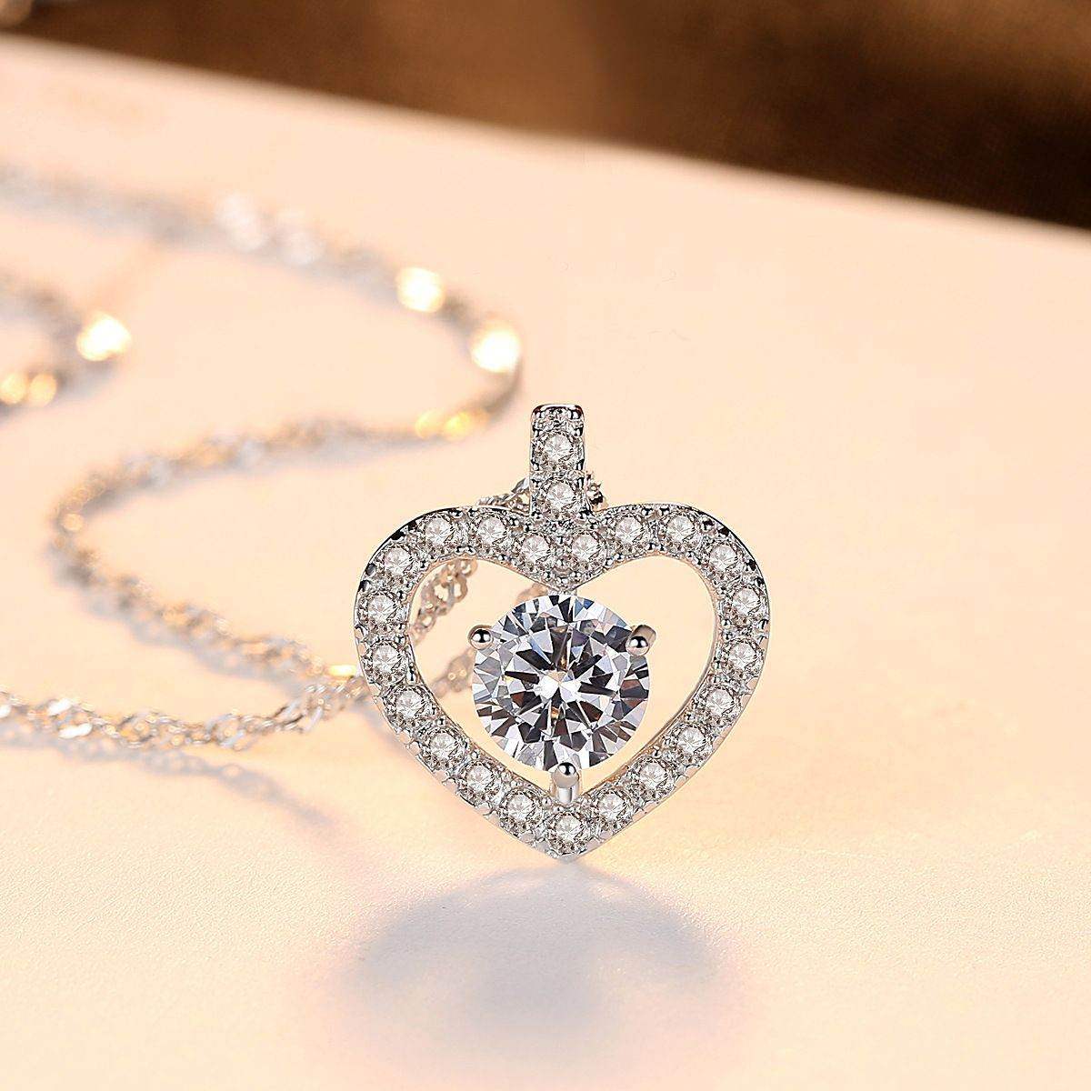 Hollow Heart Necklace - Aventus