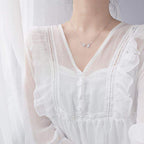 White Snowflake Reindeer Necklace - Aventus