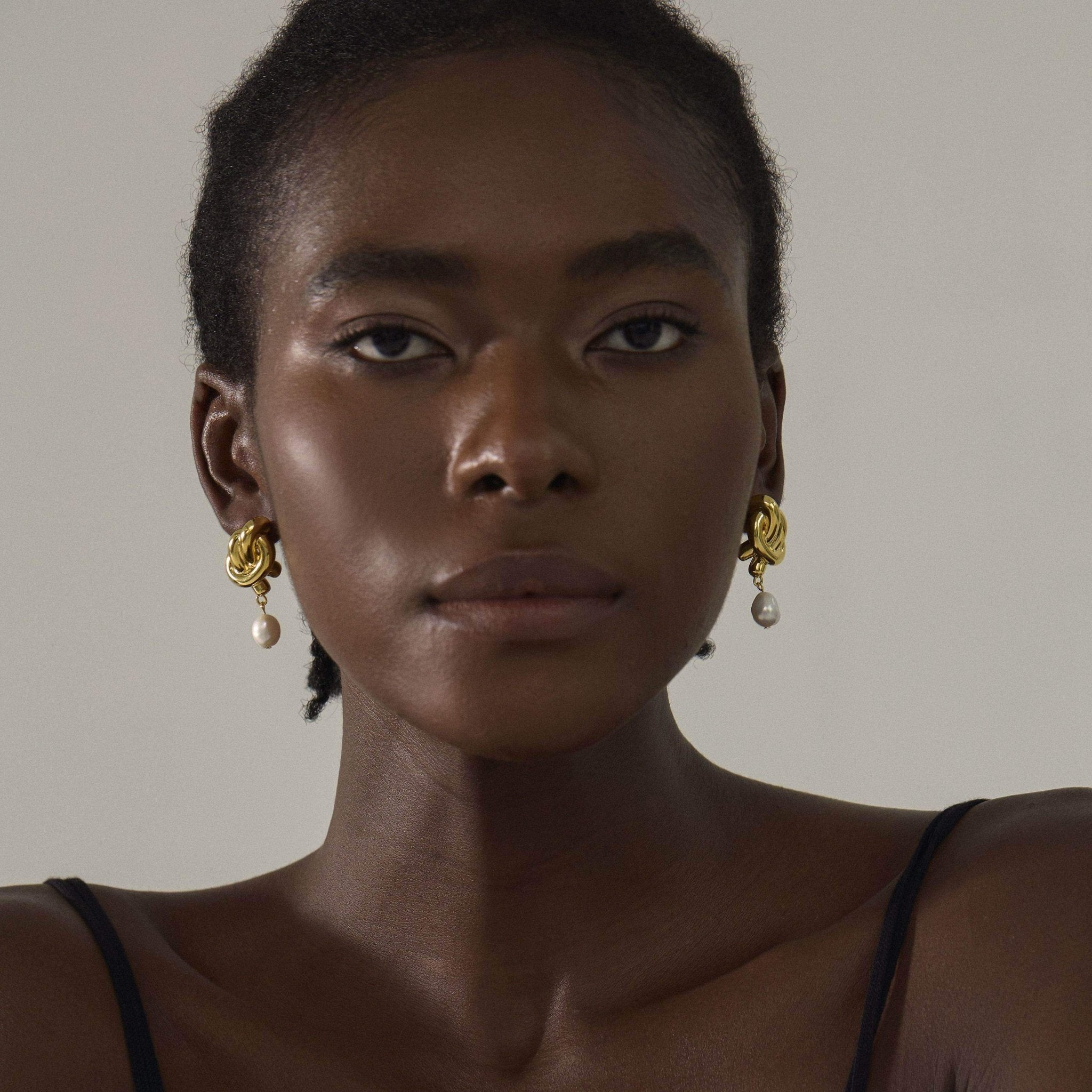 Pearl Love Knot Earrings - Aventus