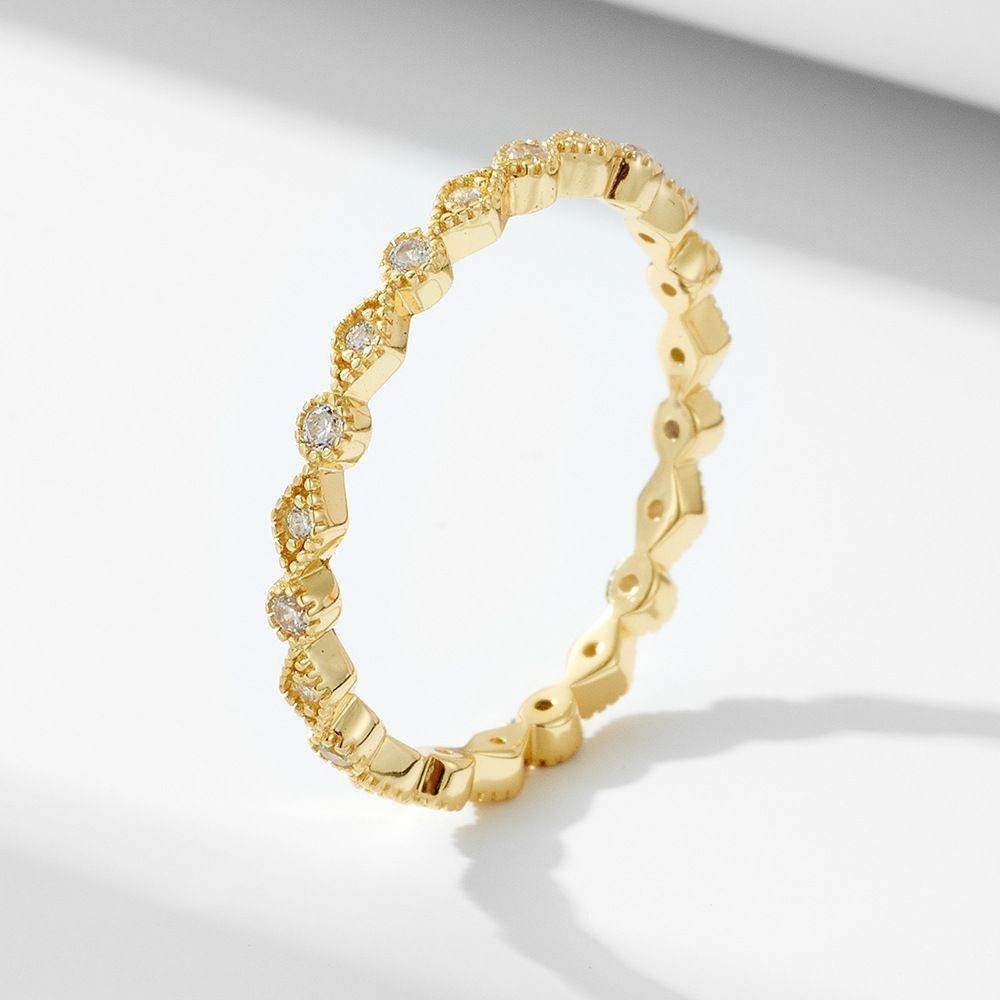 Round Rhombus Eternity Band - Aventus