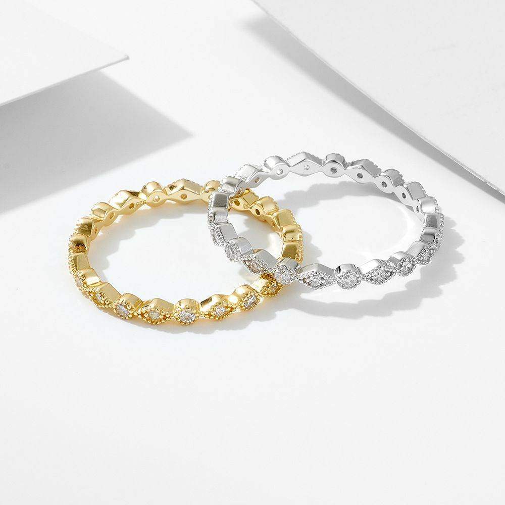 Round Rhombus Eternity Band - Aventus