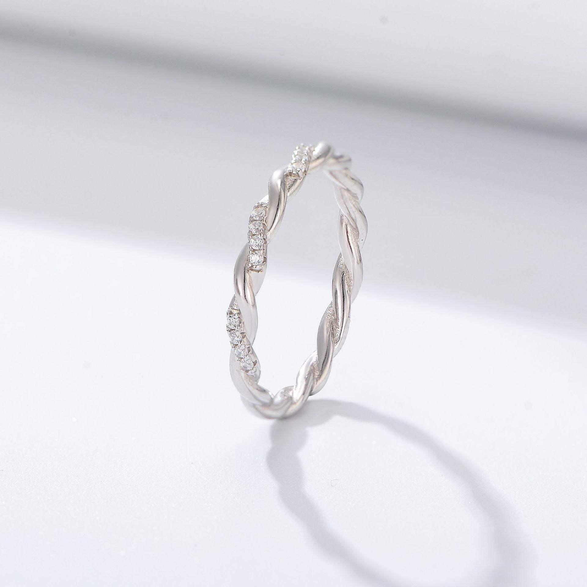 Twisted Eternity Ring - Aventus