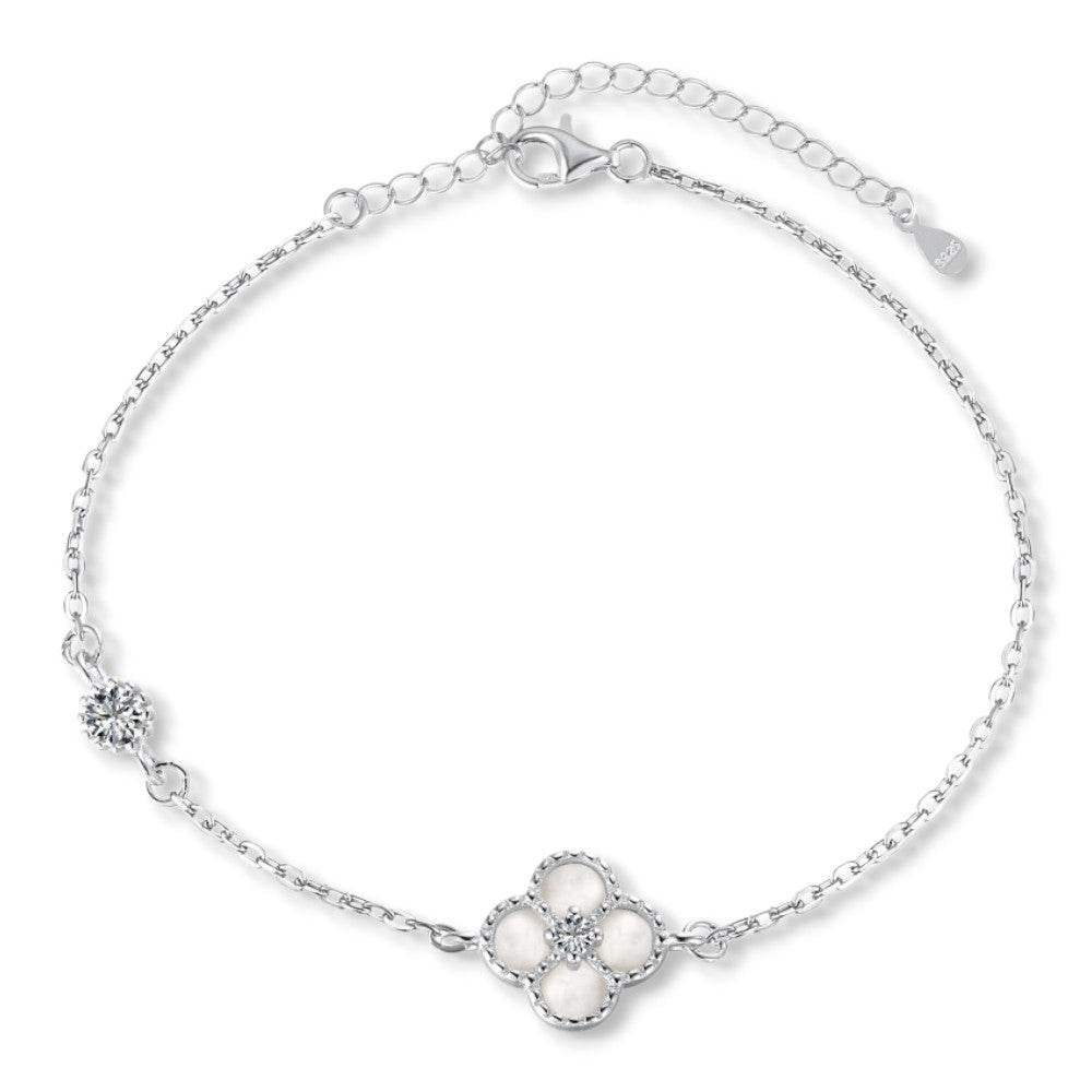 Lucky Mother of Pearl Clover Bracelet - Aventus